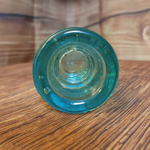 Vintage Am Tell & Tell Co. Blue Glass Insulator 4" Tall - Picture 6 of 7